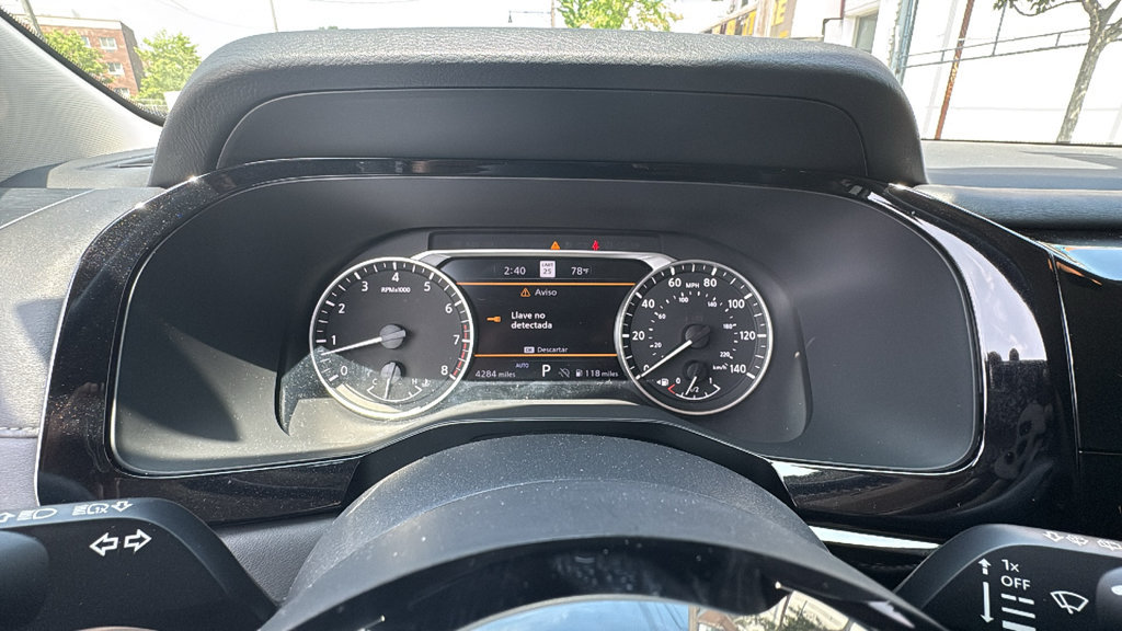 Used 2025 Nissan Pathfinder SL AWD/4WD image 15