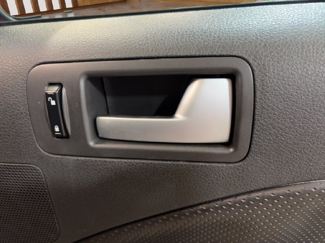 Used 2008 Ford Mustang Premium RWD image 17