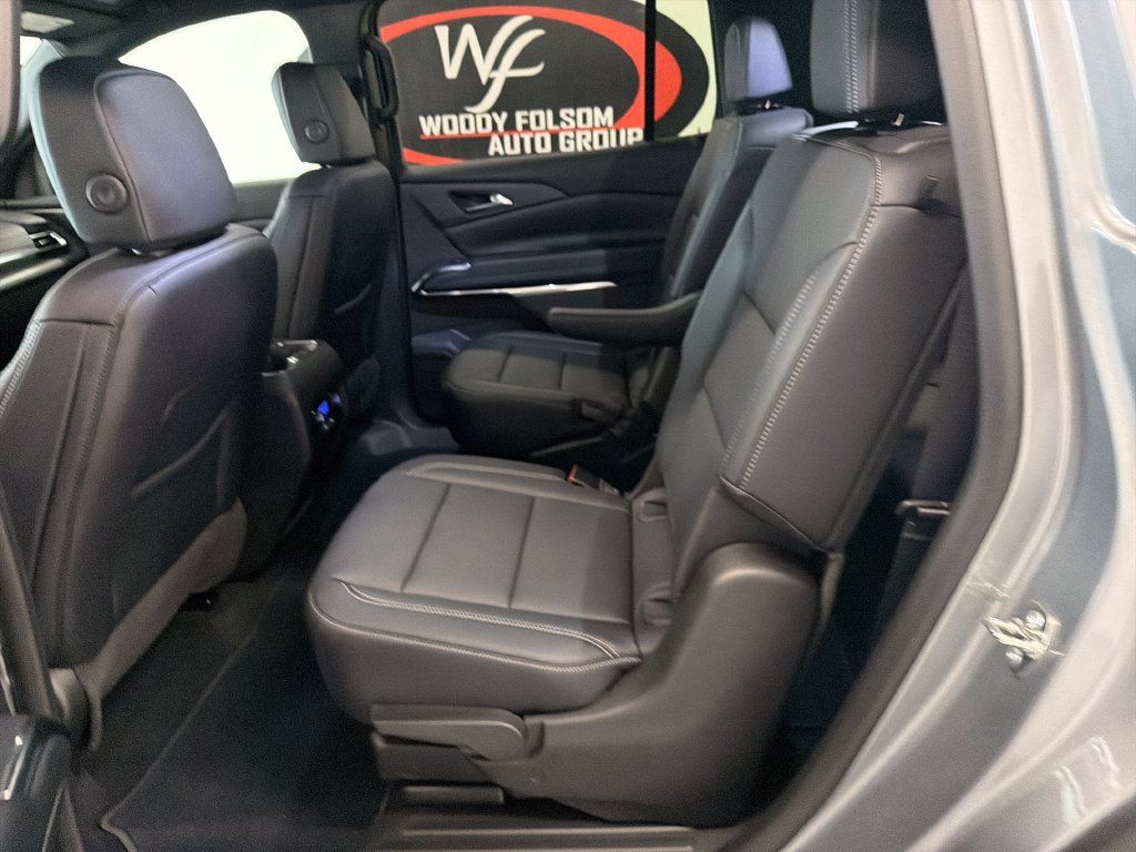 New 2027 Chevrolet Traverse LT FWD image 14