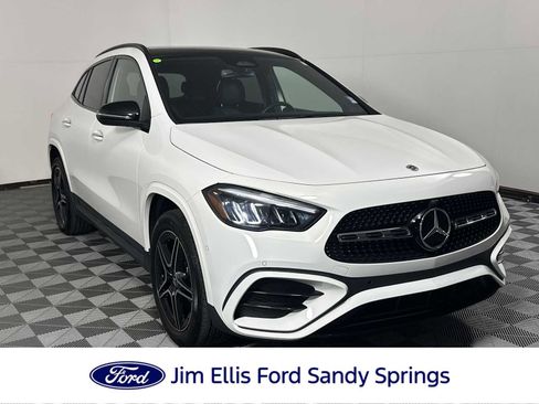 Used 2025 Mercedes-Benz GLA 250 4MATIC image 1