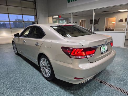 Used 2013 Lexus LS 460 w/ Comfort Pkg RWD image 9