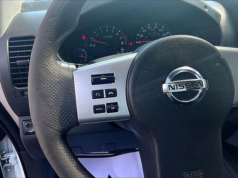 Used 2019 Nissan Frontier SV image 19
