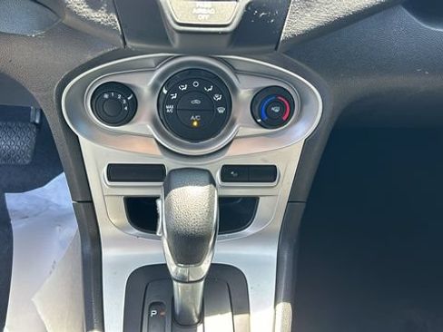 Certified 2018 Ford Fiesta SE FWD image 20