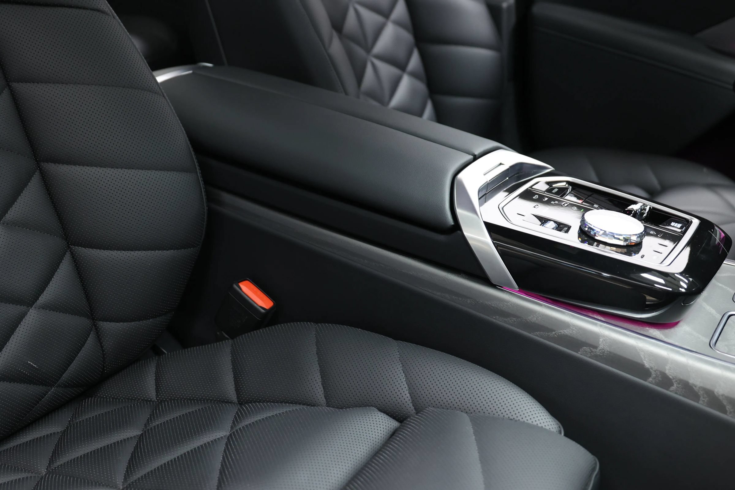 Used 2025 BMW 740i RWD image 98