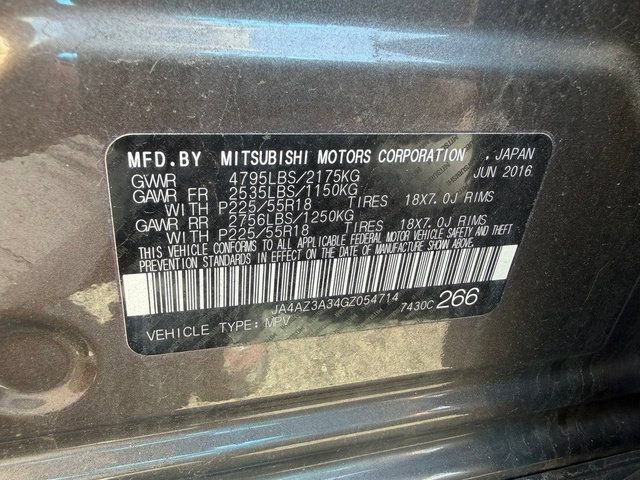 Used 2016 Mitsubishi Outlander SEL AWD/4WD image 13