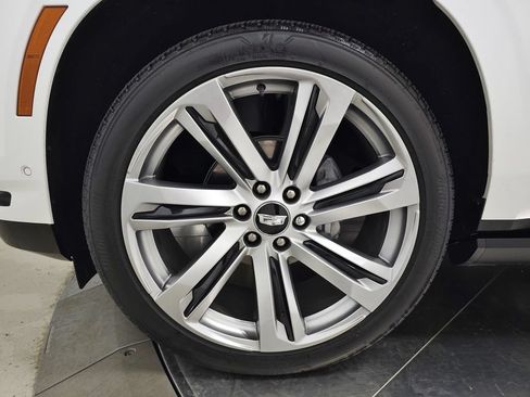 Used 2025 Cadillac Escalade Sport Platinum AWD/4WD image 14