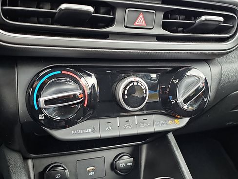 Used 2023 Hyundai Kona SEL image 16