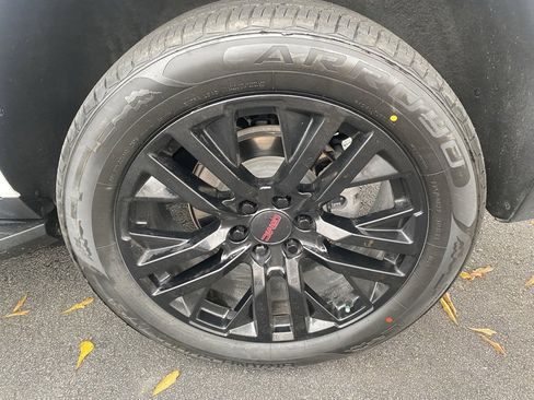 Used 2022 GMC Yukon SLT image 33