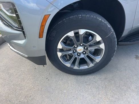 New 2026 Chevrolet Suburban LS RWD image 40