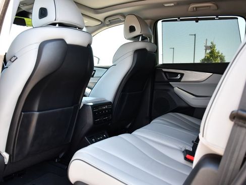 Used 2023 Acura MDX SH-AWD w/ Advance Package image 17
