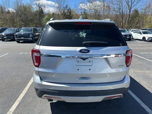 Used 2017 Ford Explorer XLT AWD/4WD image 5