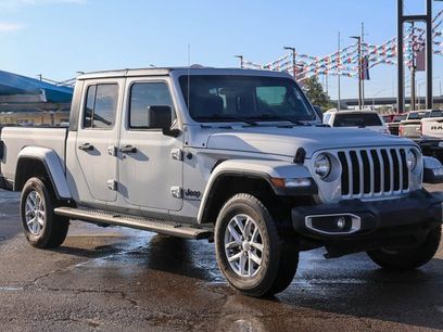Used 2023 Jeep Gladiator Sport