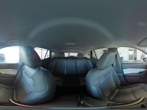 Used 2025 Chevrolet Trax LT image 41