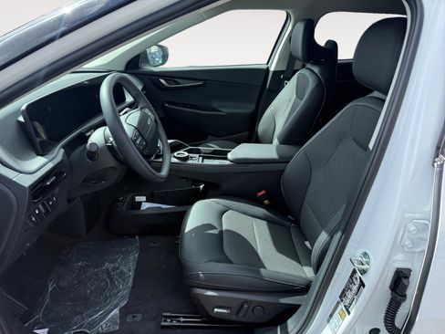 New 2025 Kia EV6 Light w/ Light LR Technology Package image 10