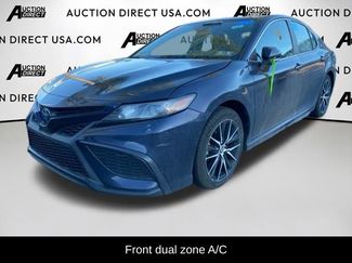 Used 2022 Toyota Camry SE video 2