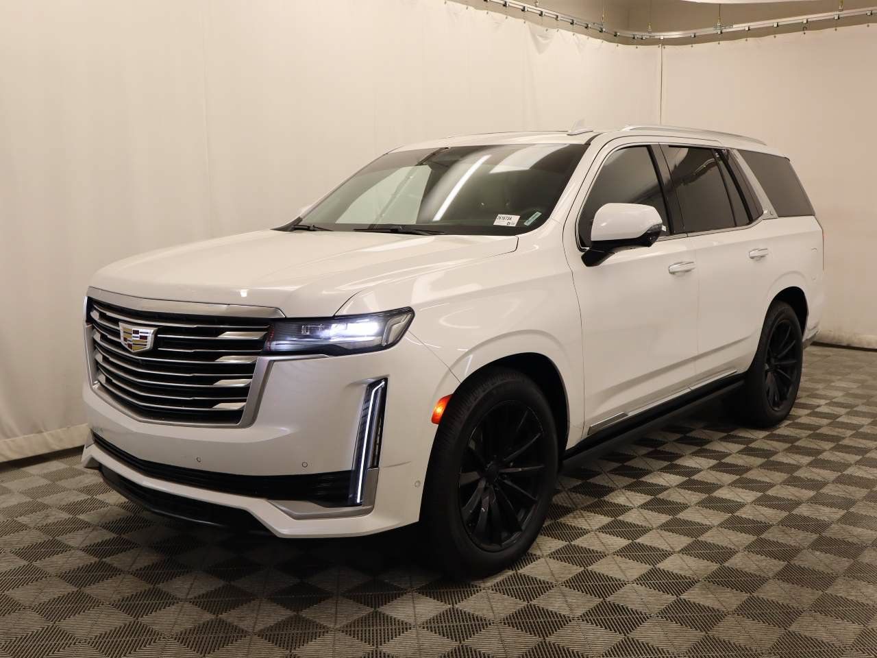 Used 2022 Cadillac Escalade Premium Luxury Platinum w/ LPO, Floor Liner Package AWD/4WD image 1