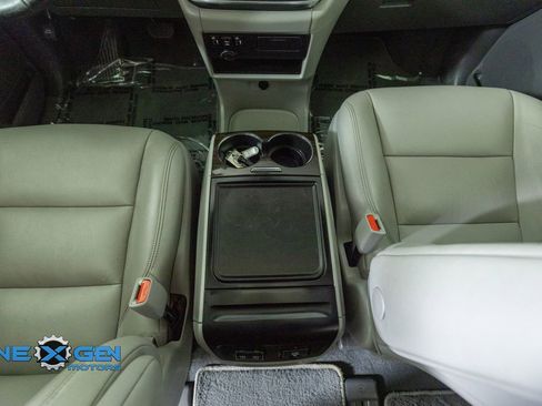 Used 2019 Toyota Sienna XLE w/ XLE Navigation Package image 29