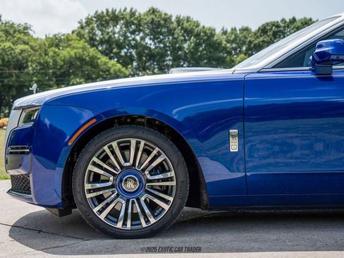 Used 2023 Rolls-Royce Ghost w/ Ghost Package image 4