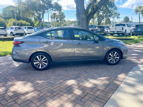 Used 2023 Nissan Versa SV image 6