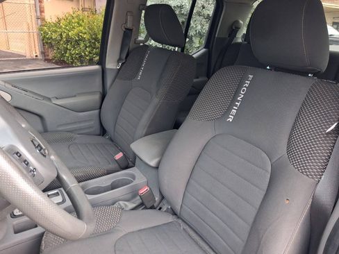 Used 2018 Nissan Frontier SV RWD image 11