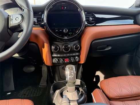 Used 2024 MINI Cooper S image 11