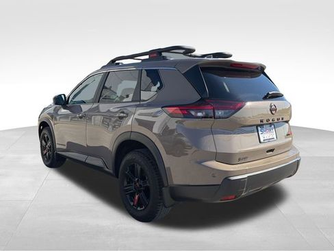 Used 2025 Nissan Rogue SV AWD/4WD image 7