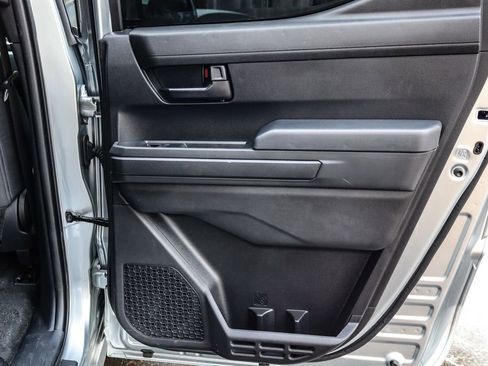 Used 2024 Toyota Tacoma TRD Off-Road image 39