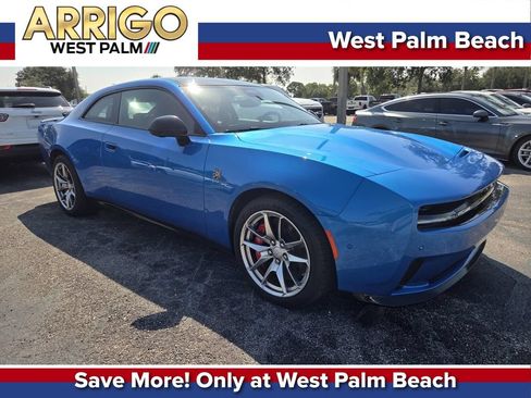 Used 2025 Dodge Charger Daytona Scat Pack w/ Track Pack AWD/4WD image 1
