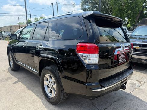 Used 2011 Toyota 4Runner SR5 AWD/4WD image 5