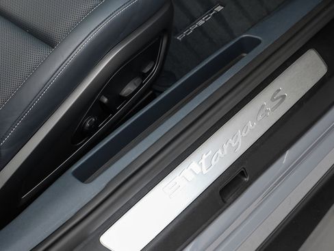 Used 2023 Porsche 911 Targa 4S image 24