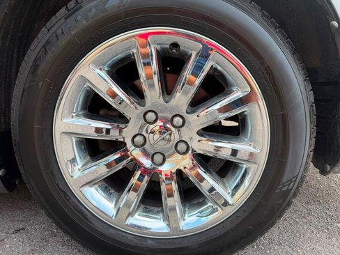 Used 2014 Chrysler 300 C RWD image 32
