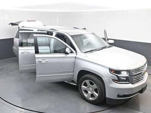 Used 2020 Chevrolet Suburban Premier AWD/4WD image 54