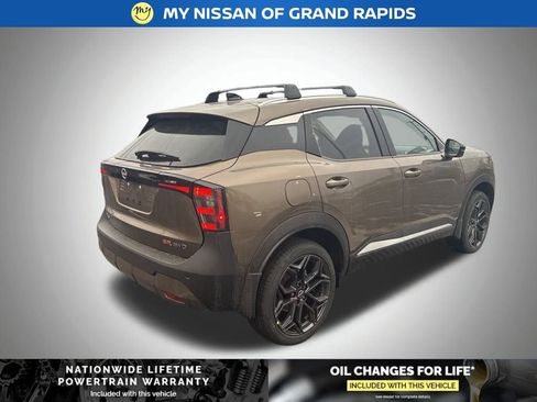 New 2026 Nissan Kicks SR w/ Cold Weather Package AWD/4WD image 8