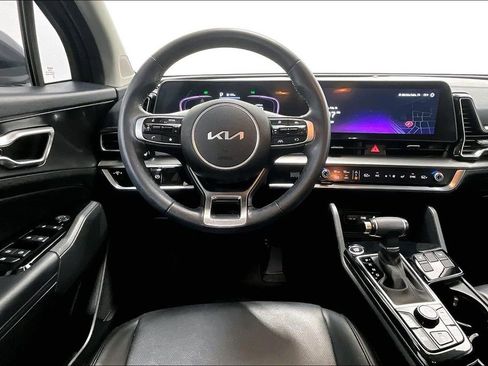 Used 2024 Kia Sportage EX image 7