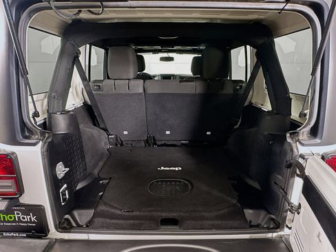 Used 2016 Jeep Wrangler Unlimited Sport image 25