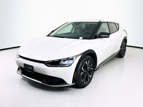 Used 2023 Kia EV6 Wind image 3