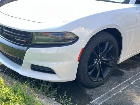 Used 2018 Dodge Charger SXT w/ Blacktop Package RWD image 8