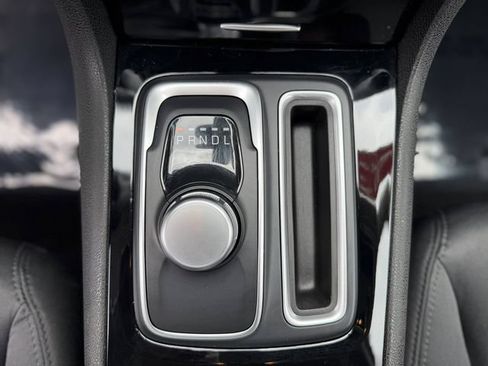 Used 2023 Chrysler 300 Touring w/ Sport Appearance Package RWD image 20