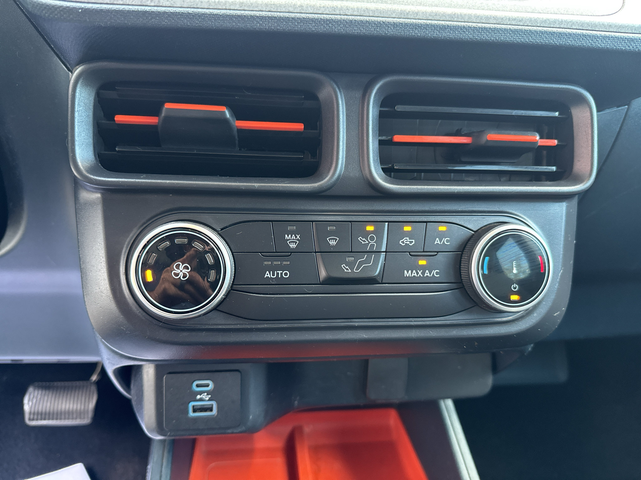 Used 2022 Ford Maverick XLT w/ Equipment Group 300A Standard AWD/4WD image 15
