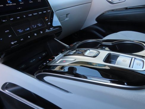 Used 2022 Hyundai Tucson Limited w/ Cargo Package image 19