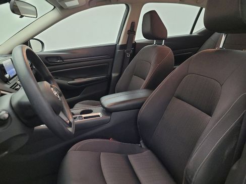 Used 2024 Nissan Altima 2.5 S FWD image 17