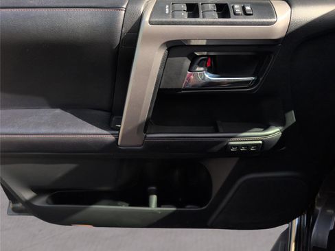 Used 2020 Toyota 4Runner Limited image 16