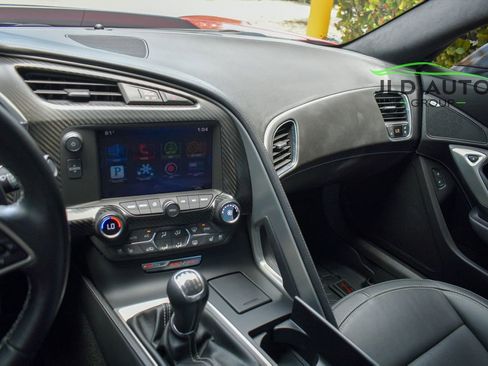 Used 2015 Chevrolet Corvette Z06 w/ 3LZ Preferred Equipment Group RWD image 13