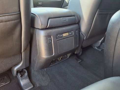 Used 2024 Nissan Armada Platinum w/ Captain's Chairs Package AWD/4WD image 24