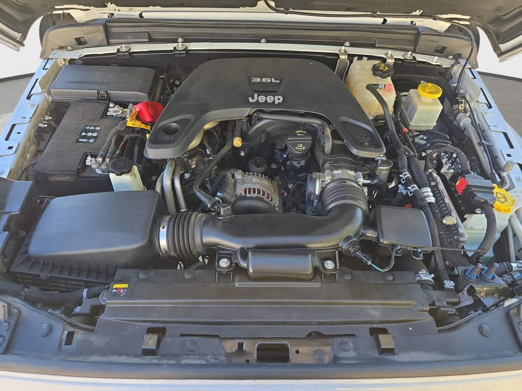 Used 2021 Jeep Gladiator Mojave AWD/4WD image 34