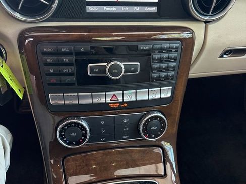 Used 2016 Mercedes-Benz SLK 300 image 6