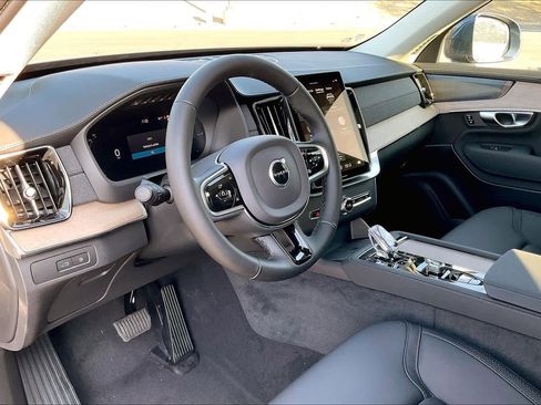 New 2026 Volvo XC90 T8 Plus w/ Protection Package image 8