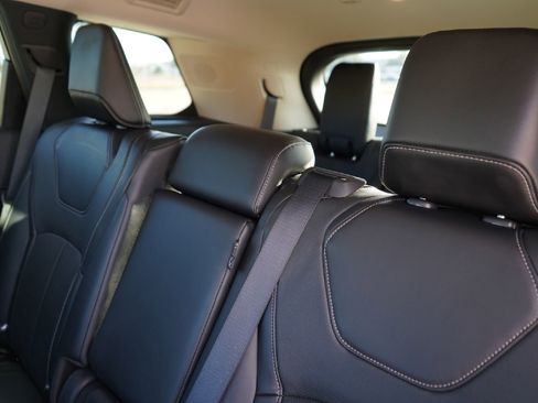 Certified 2025 INFINITI QX60 Luxe w/ Cargo Package image 27