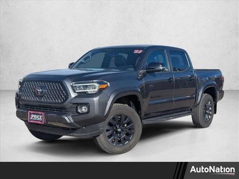 Used 2022 Toyota Tacoma Limited image 1