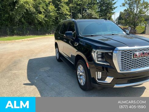 Used 2024 GMC Yukon Denali w/ Advanced Technology Package AWD/4WD image 3